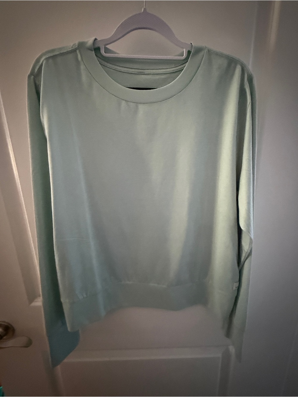 Vuori Long-Sleeve Halo Crew Light Aqua, last season’s colors. Size XL